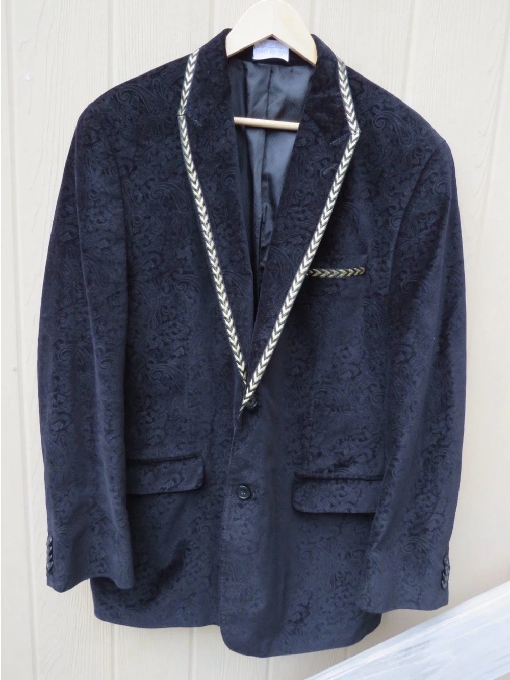 Sean John Men’s Embossed Velvet Evening Tuxedo Jacket Elvis Costume 44